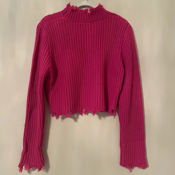 COPY - DOLLS KILL distressed edges cropped sweater - Picture 1 of 7